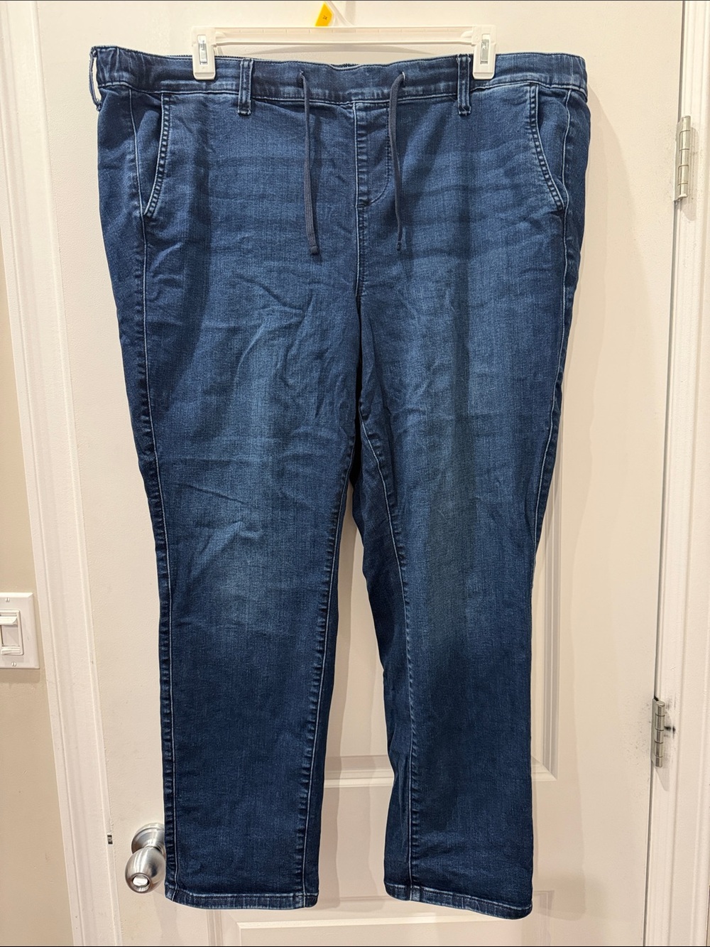 torrid Dark Blue Pull-On Cropped Jeans